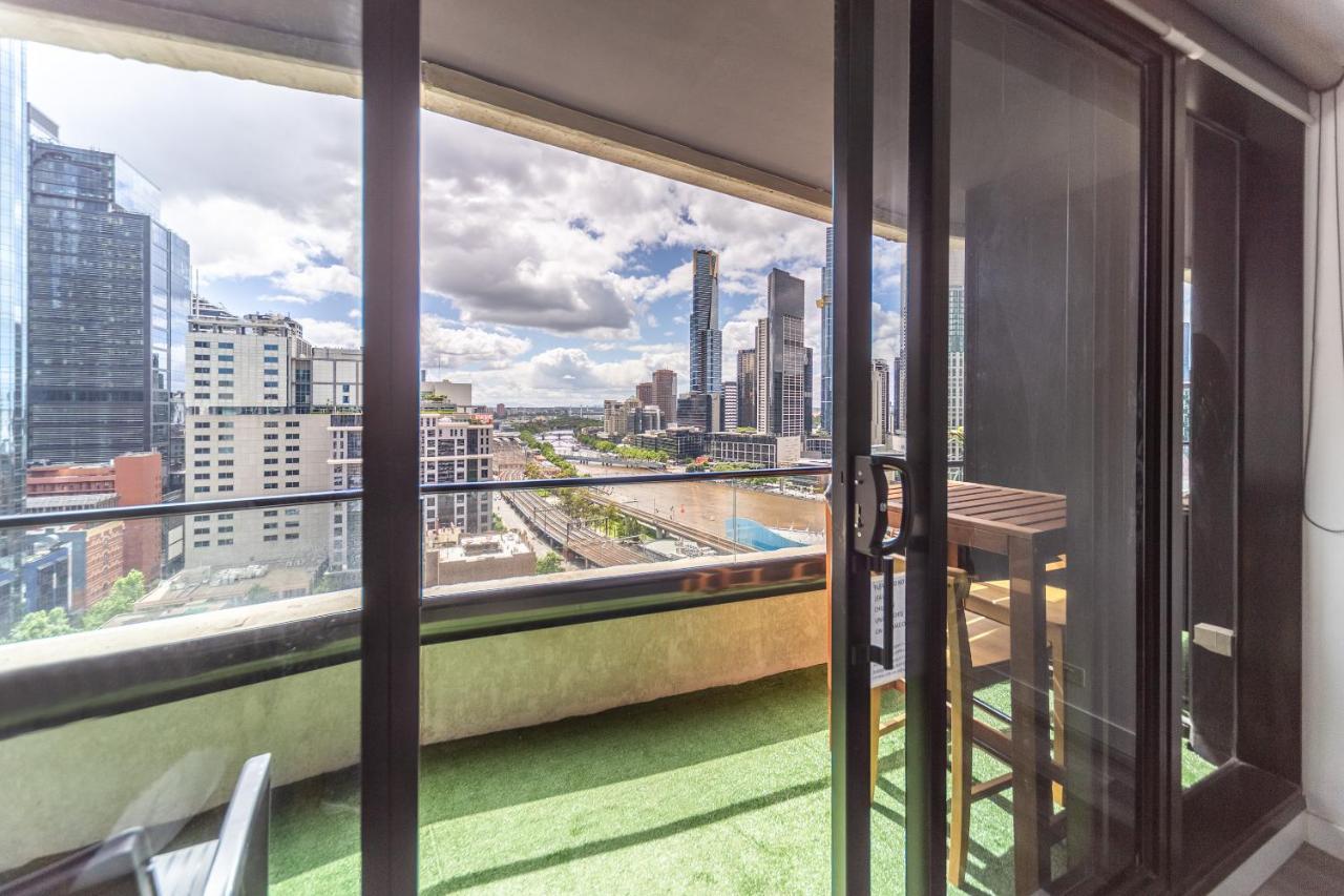 Aura2107, 2 Bedroom Apartment With Balcony, Stunning Yarra River And City Views Мельбурн Экстерьер фото